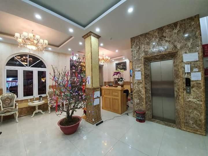 Bong Lua Vang Hotel Da Lat Exterior photo